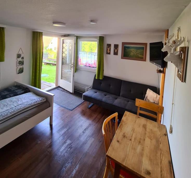 Idyllische Kleine Ferienwohnung Im Schwarzwald Friedenweiler المظهر الخارجي الصورة